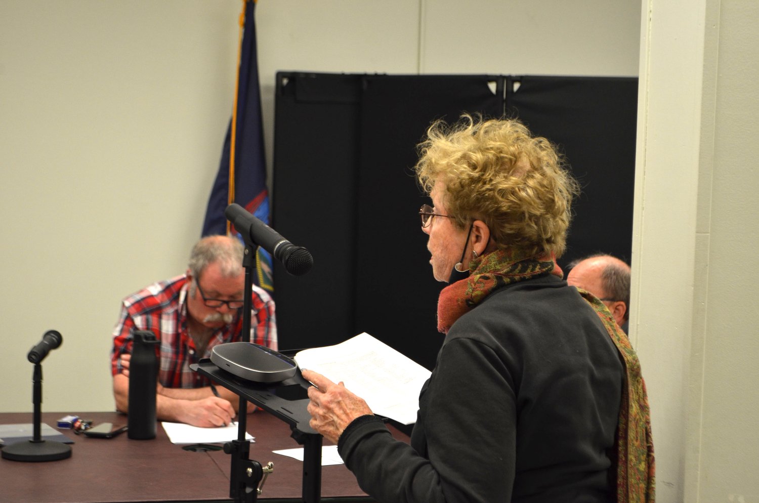 Tusten resident Susan Sullivan discussing proposed changes to the town's zoning laws.